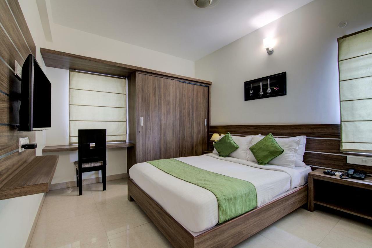 Sunshine Suites Grand Deluxe บังกาลอร์ ภายนอก รูปภาพ